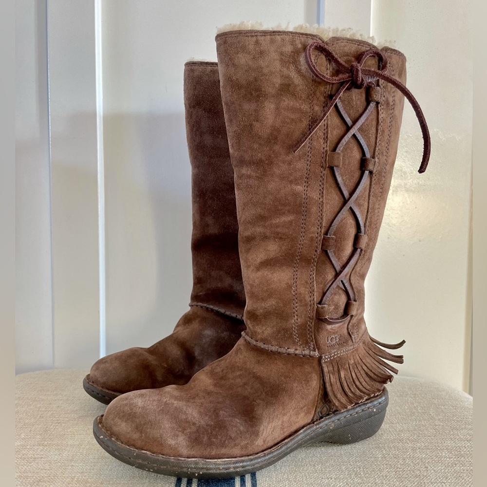 COPY - UGG Australia Moccasin style brown suede Boots size 7